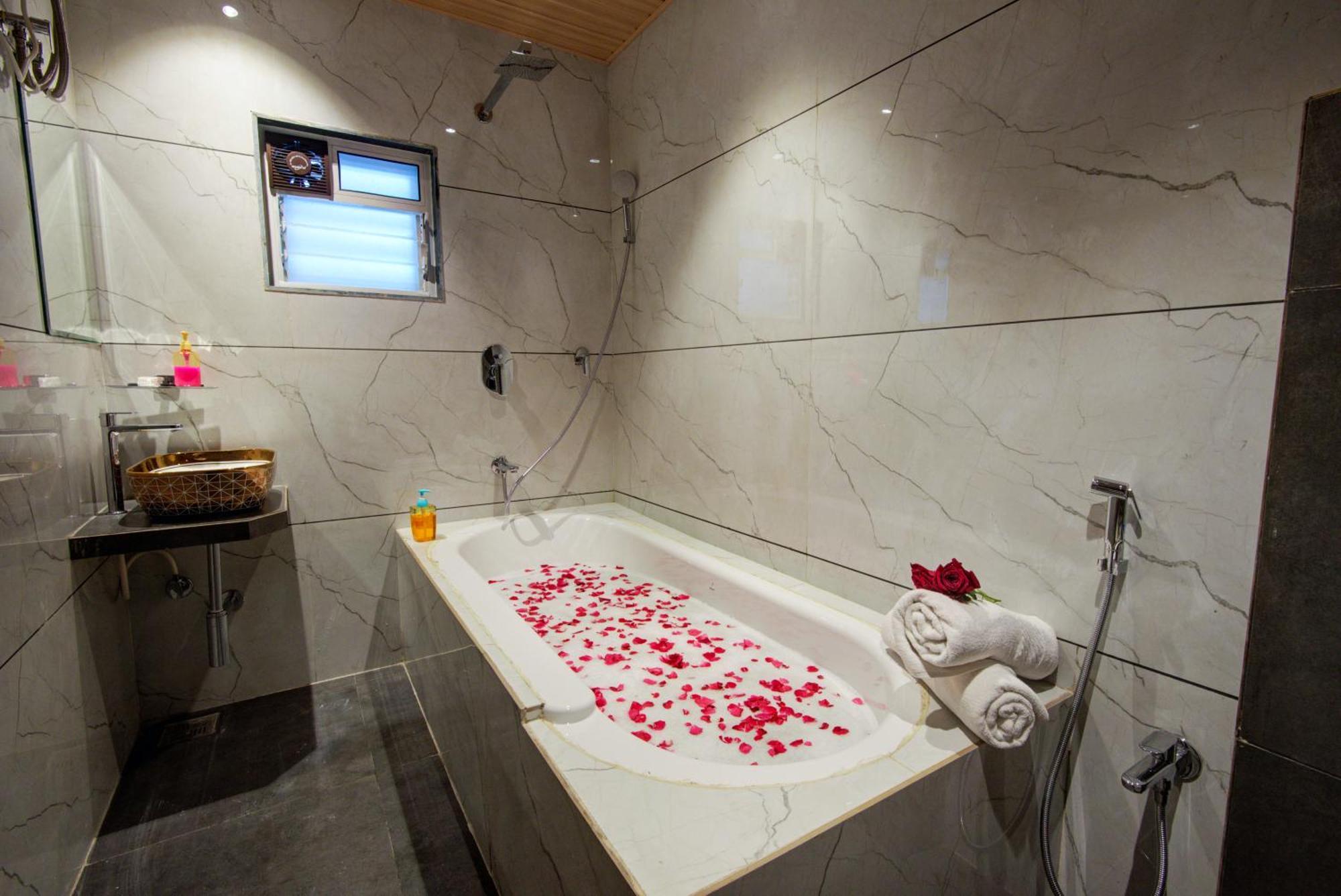 Hotel Galaxy Inn 나비뭄바이 외부 사진